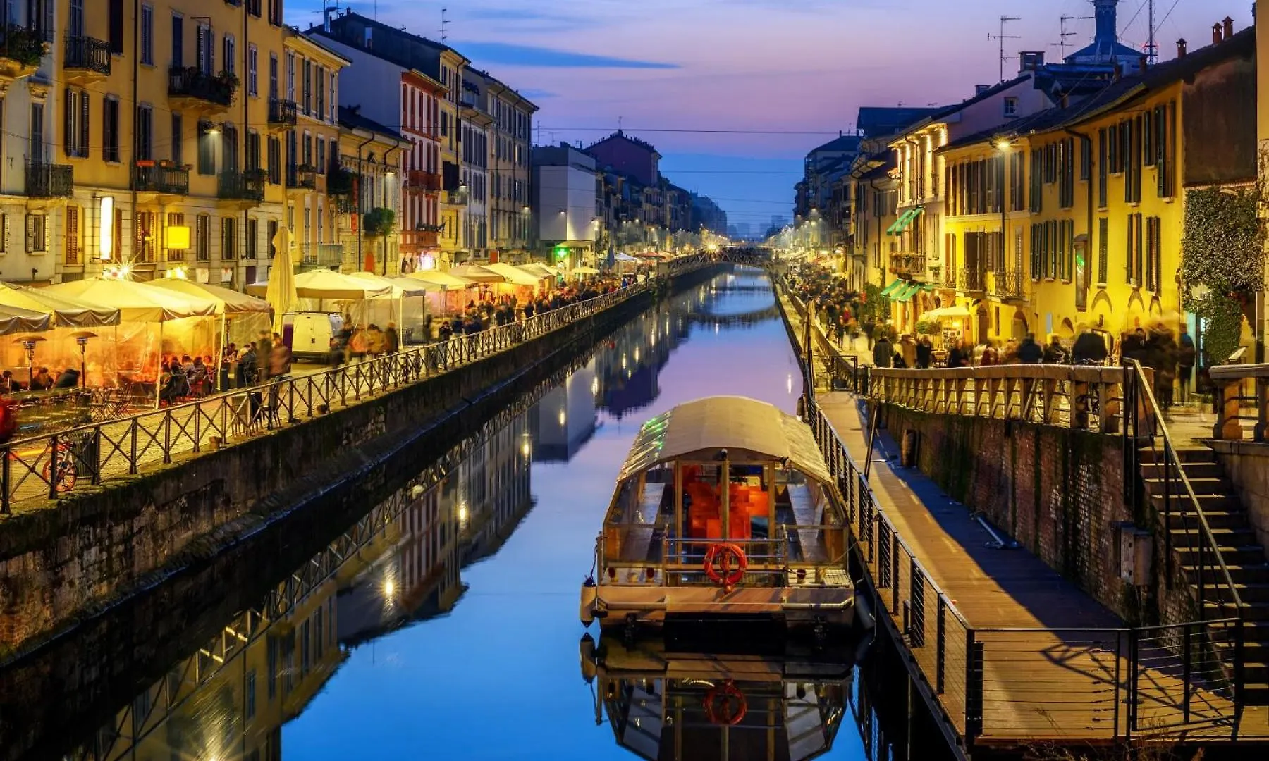 Xenia Apartments - Stylish Navigli Studio Apartment Милан